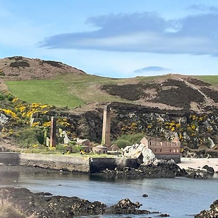 Castellor Bed & Breakfast Cemaes Bay Exterior photo