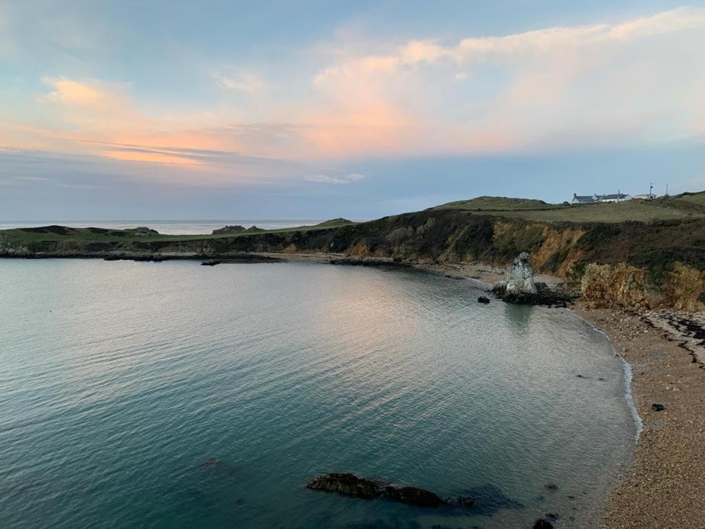Castellor Bed & Breakfast Cemaes Bay Exterior photo