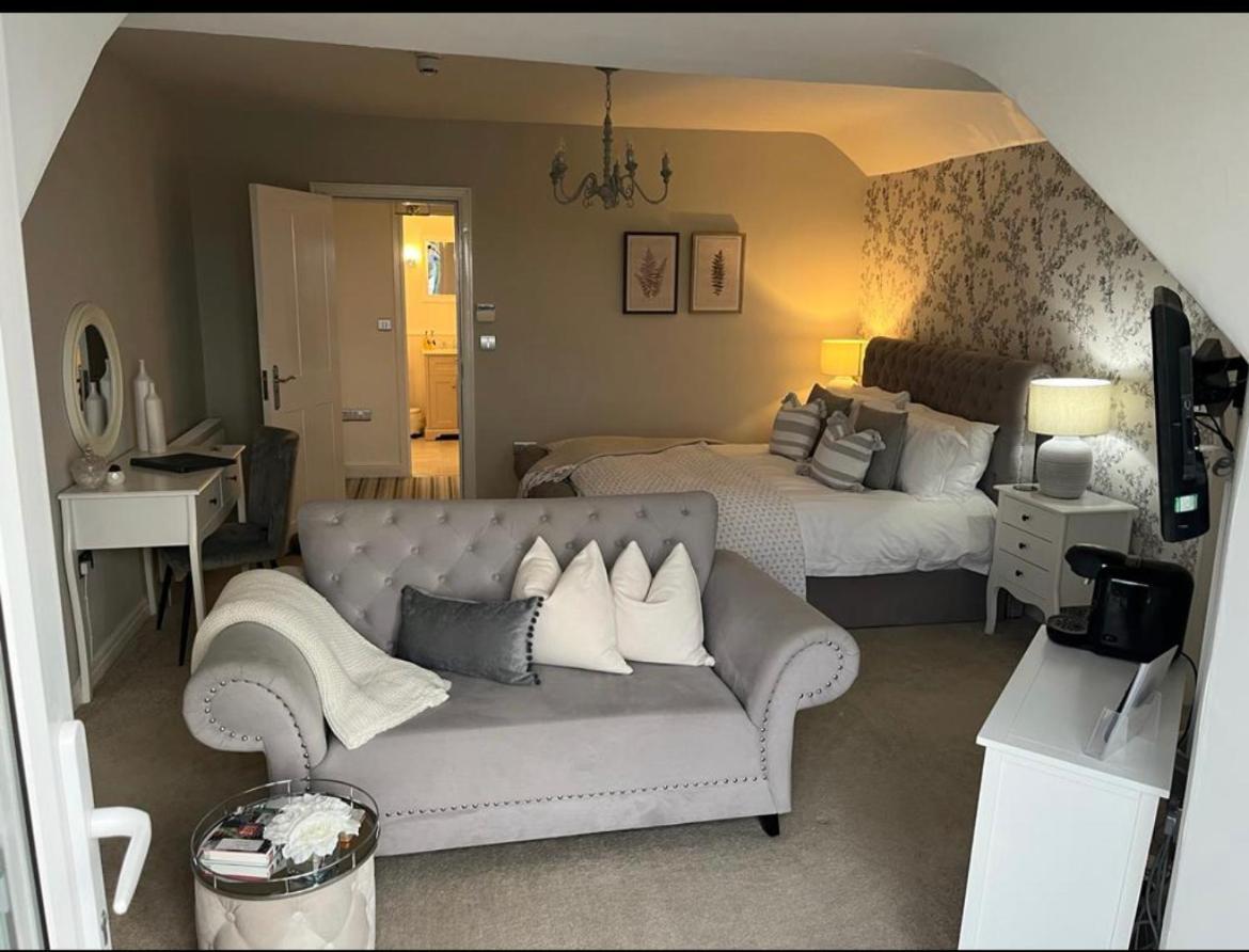 Castellor Bed & Breakfast Cemaes Bay Exterior photo