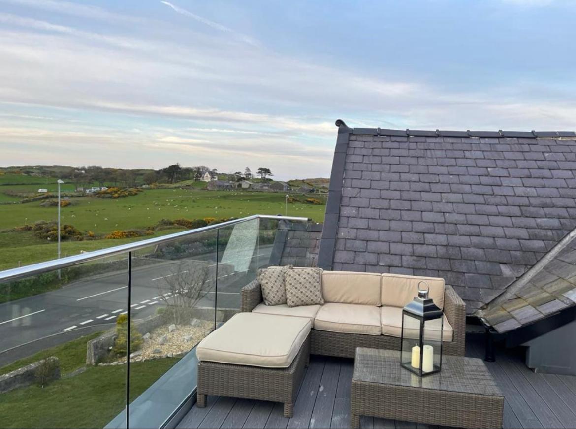 Castellor Bed & Breakfast Cemaes Bay Exterior photo